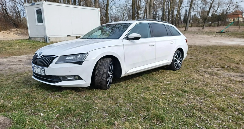 Skoda Superb cena 65500 przebieg: 205200, rok produkcji 2016 z Słupca małe 79